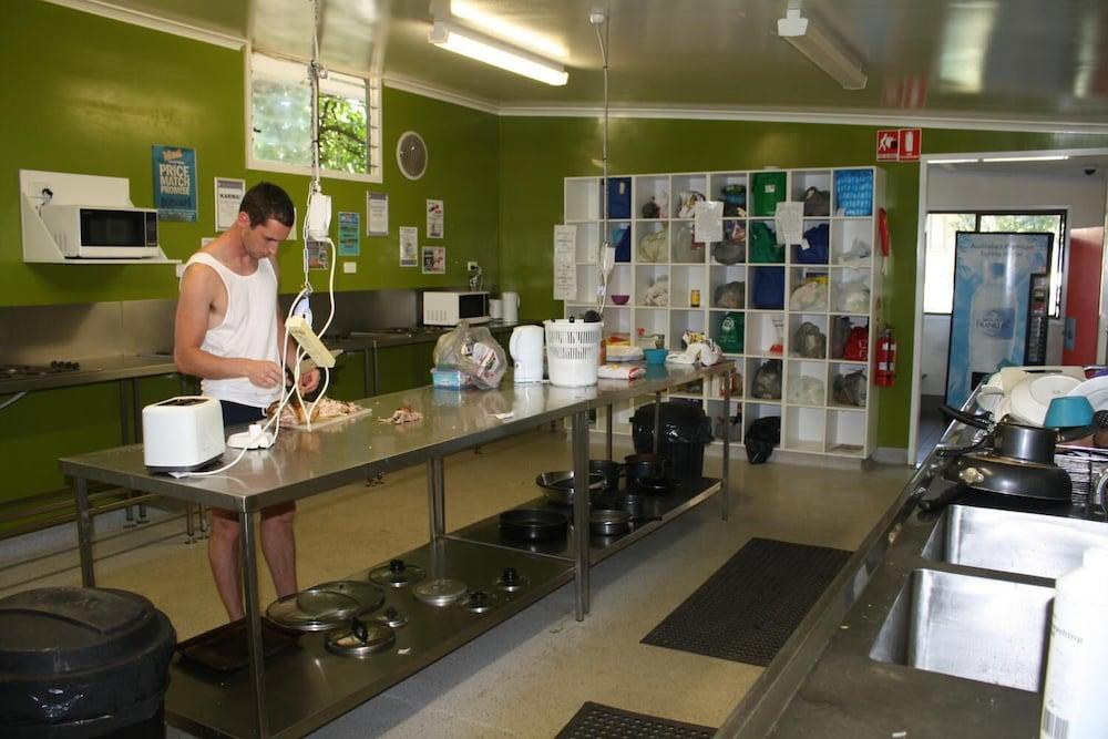 Nomads Airlie Beach (Adults Only) Exteriör bild