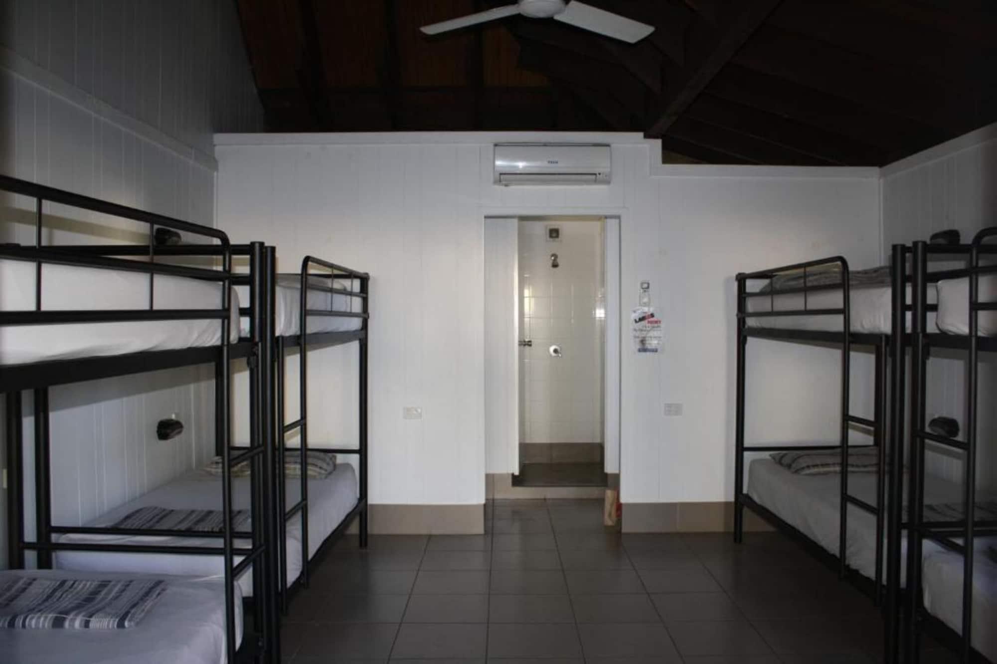 Nomads Airlie Beach (Adults Only) Exteriör bild
