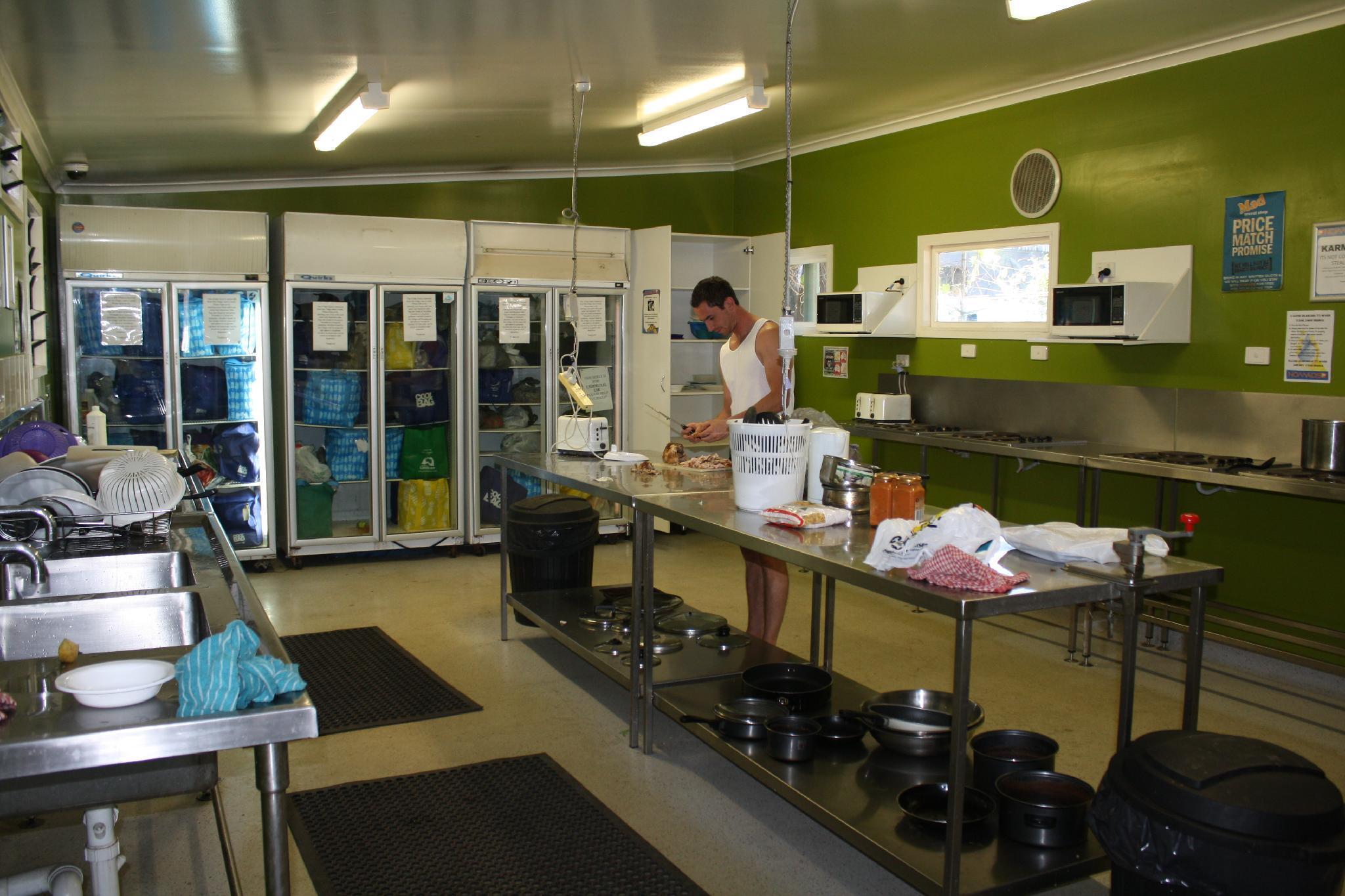 Nomads Airlie Beach (Adults Only) Exteriör bild