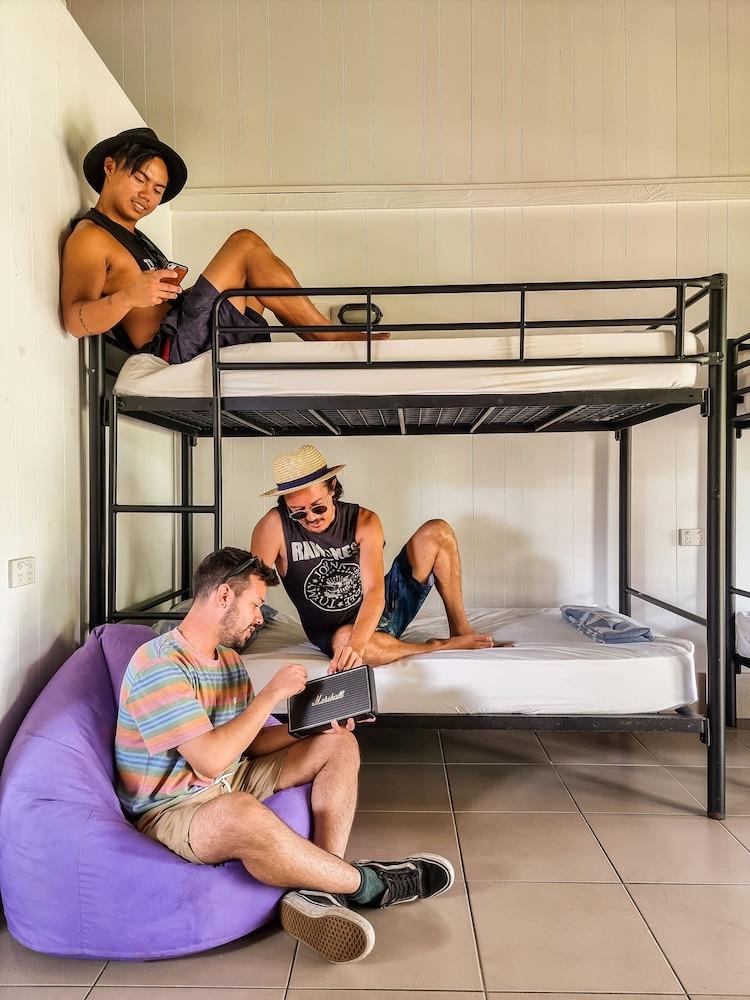 Nomads Airlie Beach (Adults Only) Exteriör bild