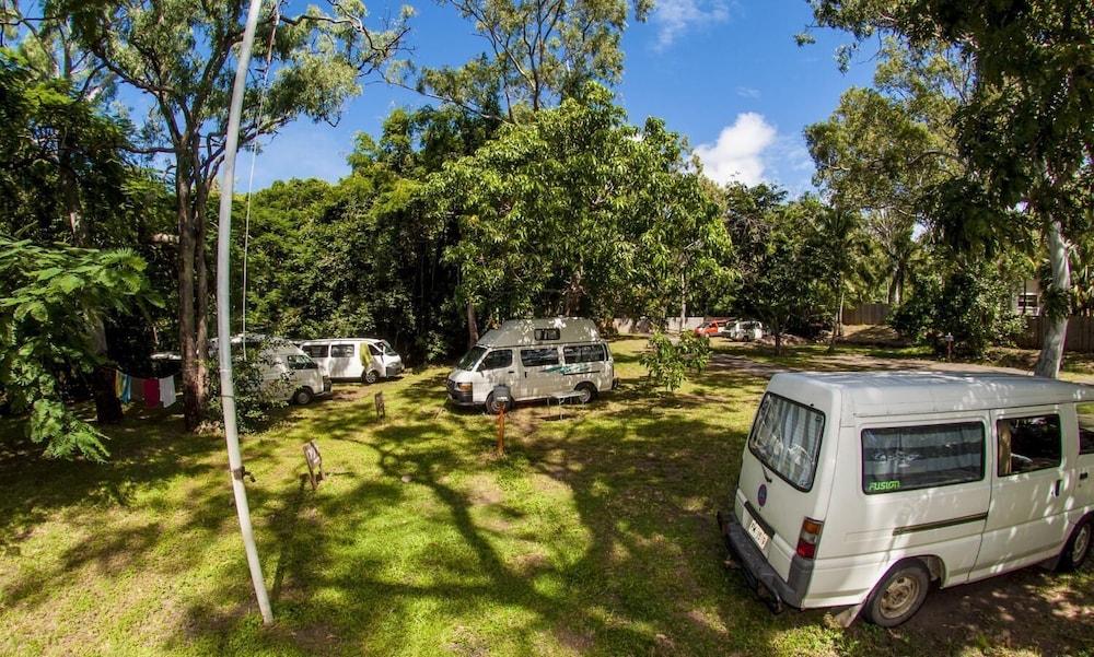 Nomads Airlie Beach (Adults Only) Exteriör bild